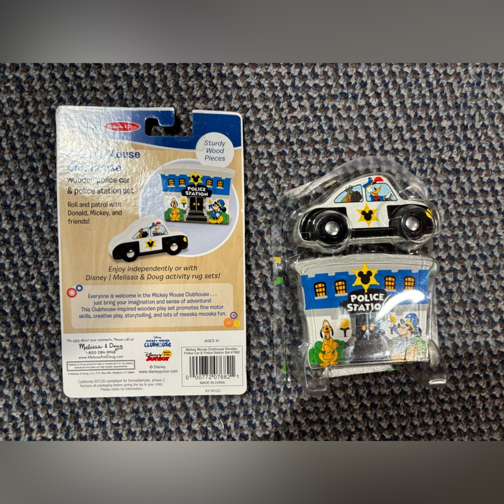 Mickey Mouse Clubhouse wooden police car & police station set. Melissa and Doug. - Picture 3 of 7